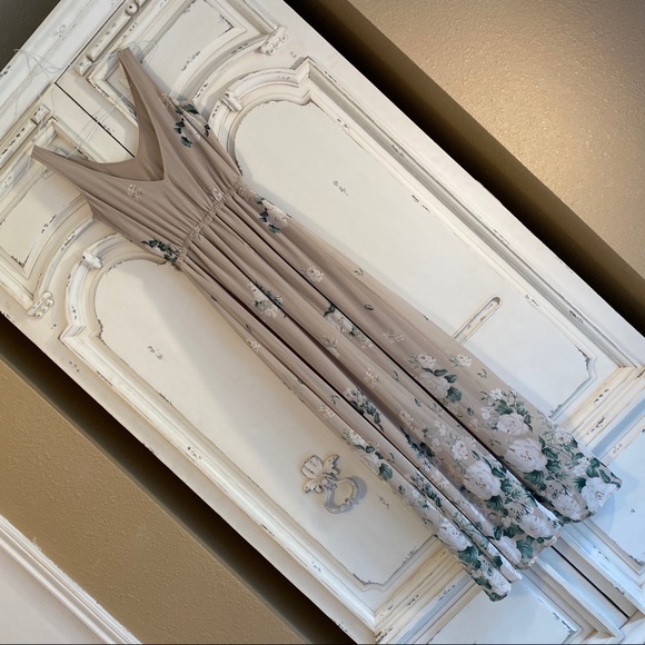 Show Me Your Mumu Kendall Maxi Dress Bouquet Toss - Picture 6 of 8